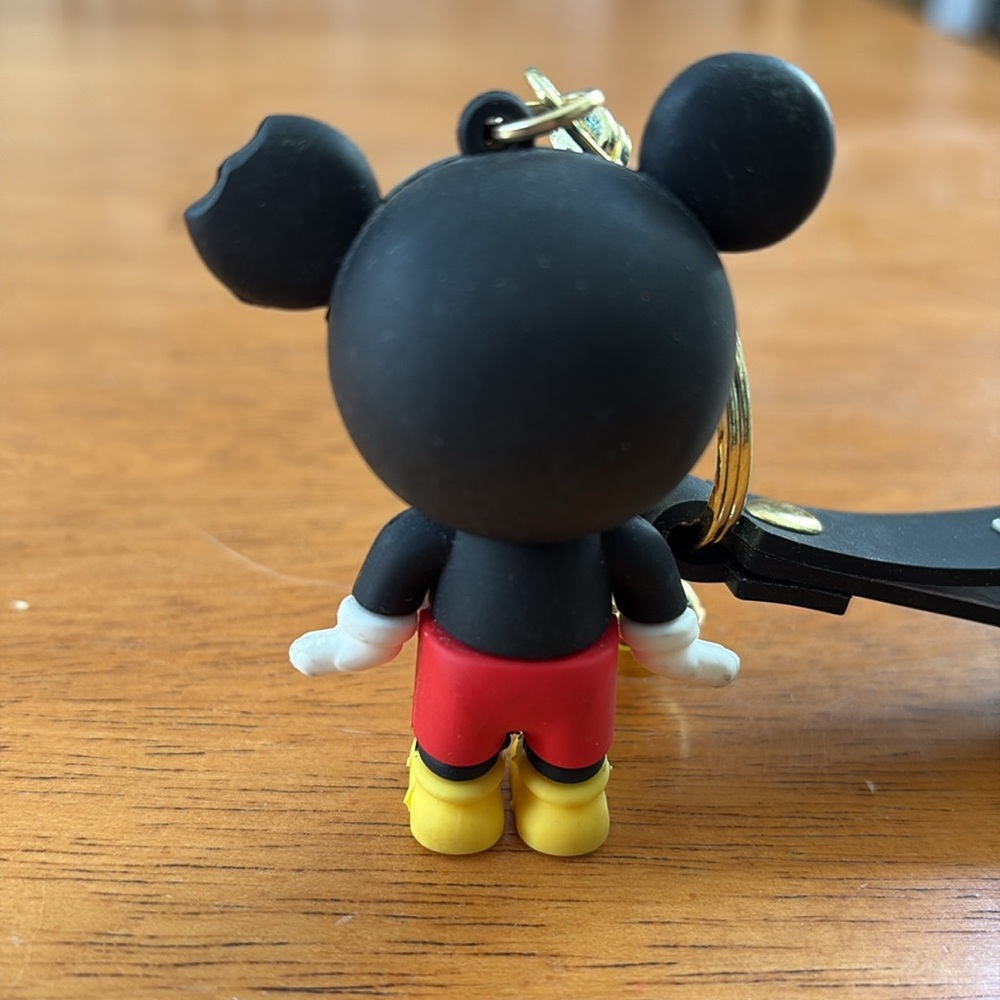 Mini Mickey Mouse Keychain Figure - Picture 8 of 16